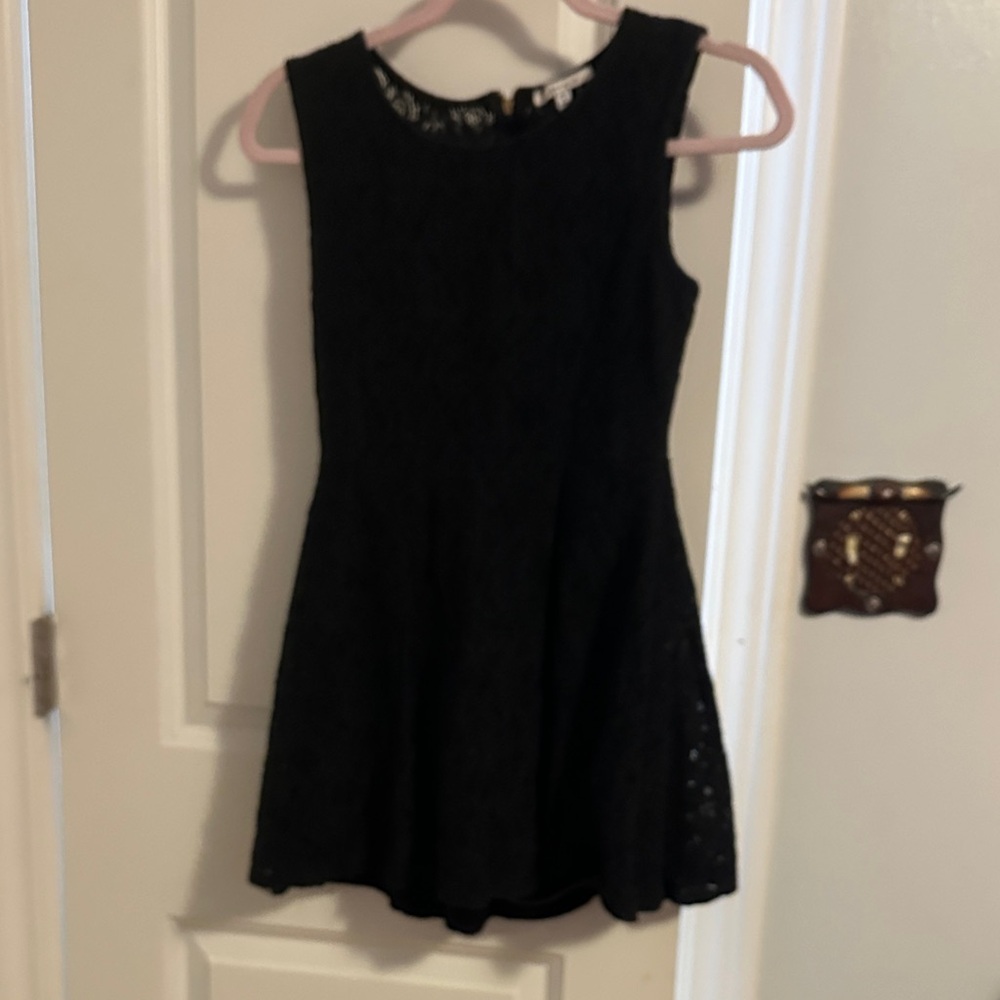 Chic Black Lace Mini Dress